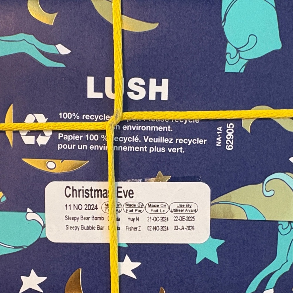 Lush Sleepy Bear Bomb and Bubble Bar Blue and Gold Gift Wrap with Yellow Ribbon - Picture 3 of 7